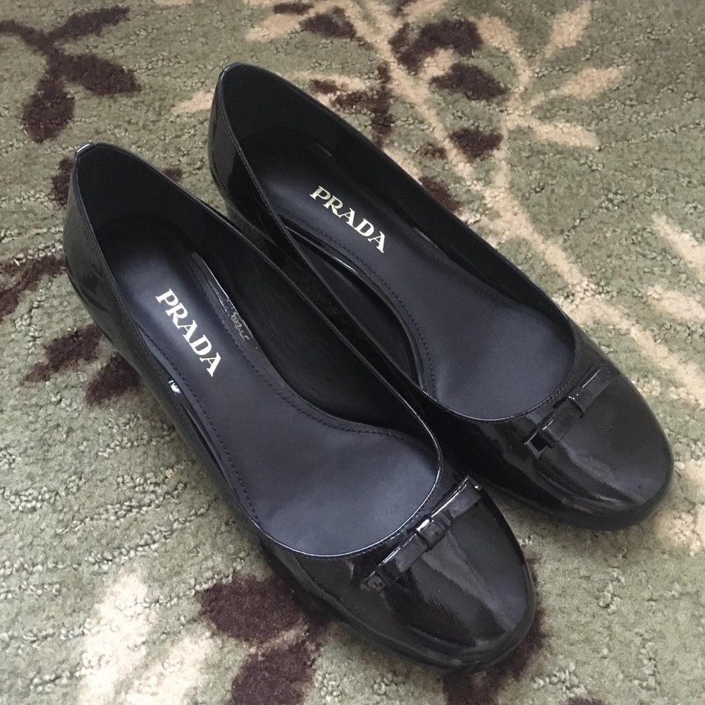 Prada dress shoes for women